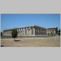 Paestum, Hera-Tempel und Poseidon-Tempel, photo Heinz-Josef Luecking, Wikipedia.JPG